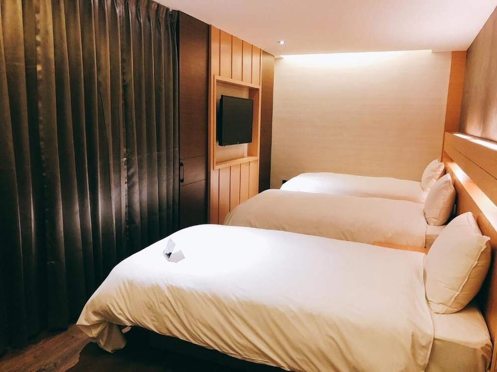 Talmud Tainan Suites 27/65