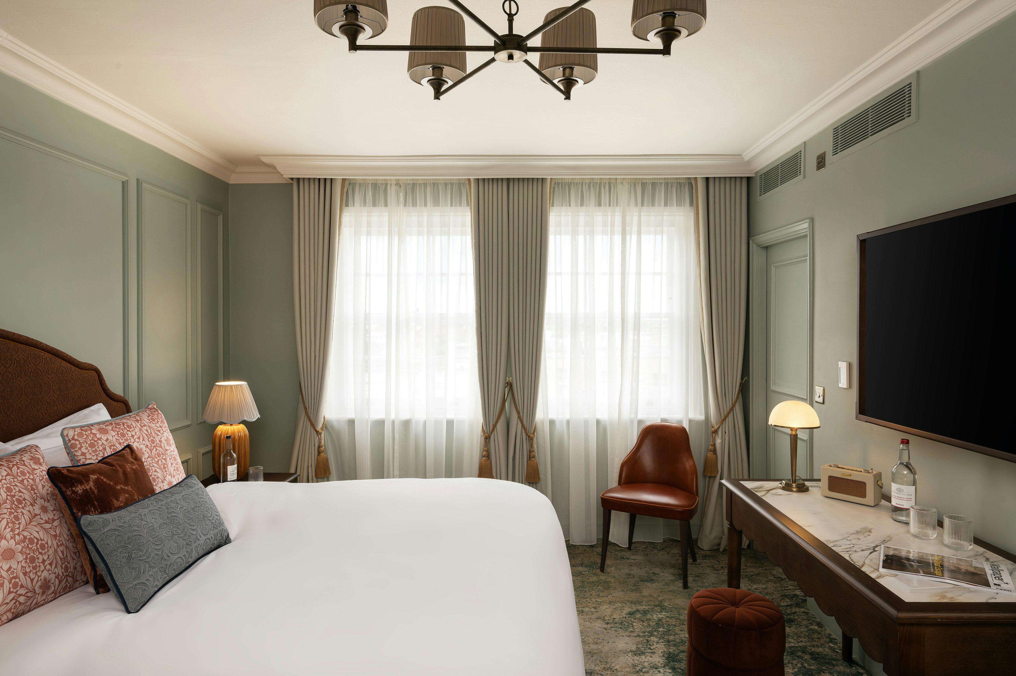 The Castle Hotel Windsor 19/50