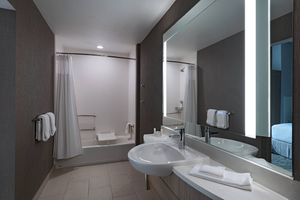 Springhill Suites By Marriott Waco 12/40