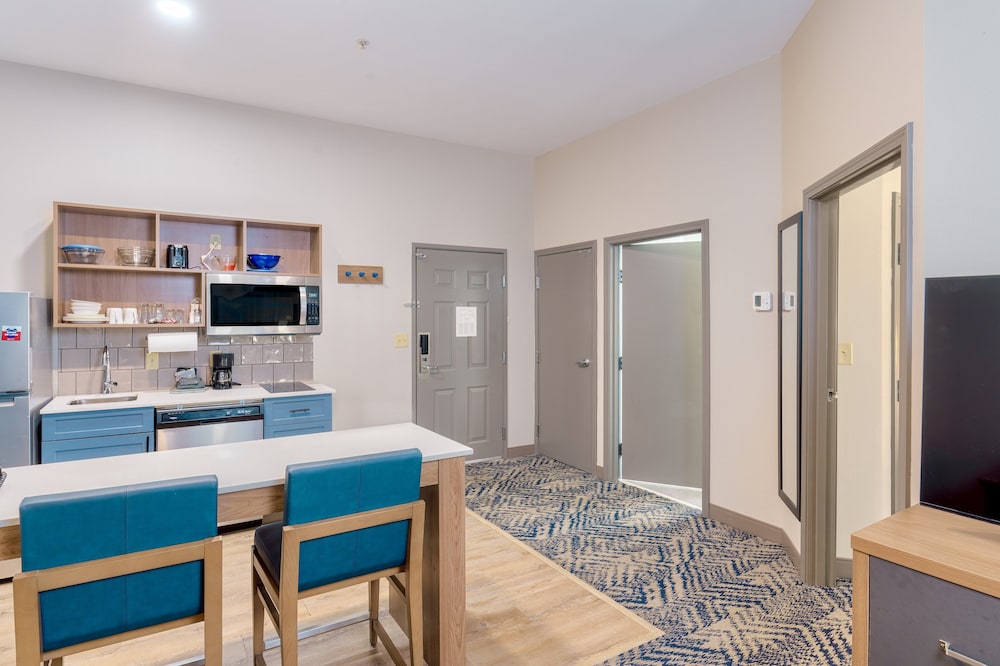 Candlewood Suites Oklahoma City-Moore 21/38