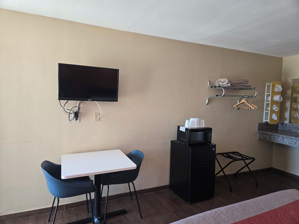 Motel6 Blythe, CA - South 57/71