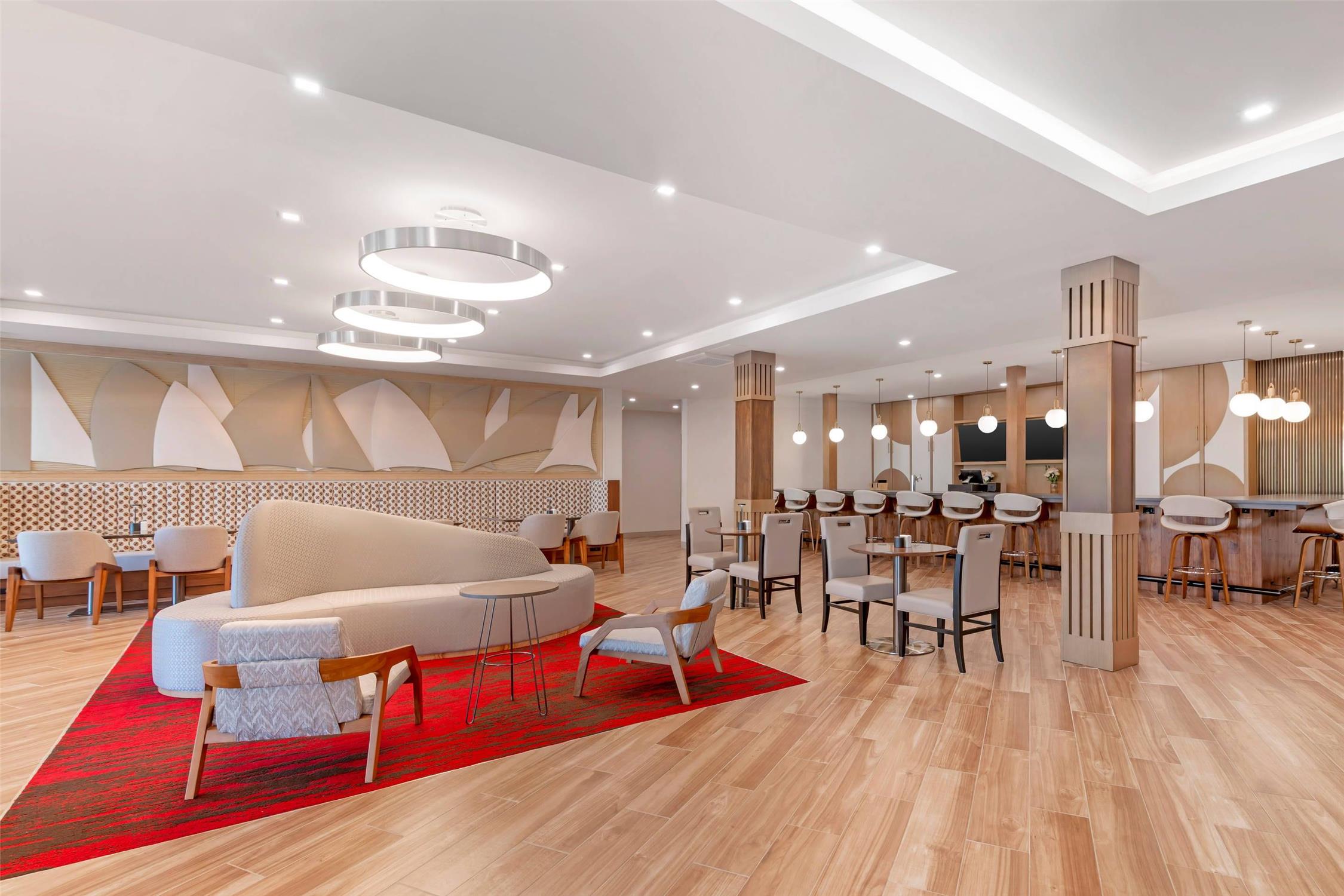 Cambria Hotel & Suites Plymouth 22/30