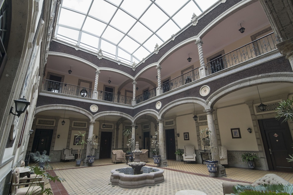Hotel Morales Historical & Colonial 5/73