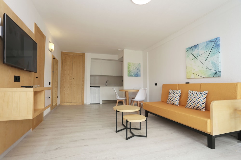 Hotel Andorra 20/48