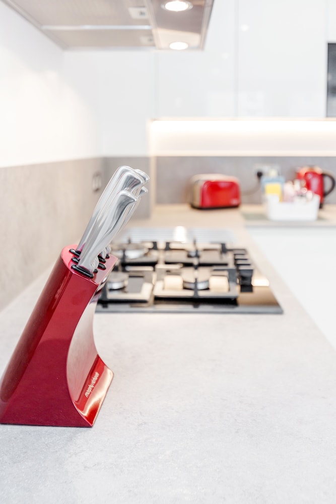 Roomspace Apartments -Walpole Court 2/50