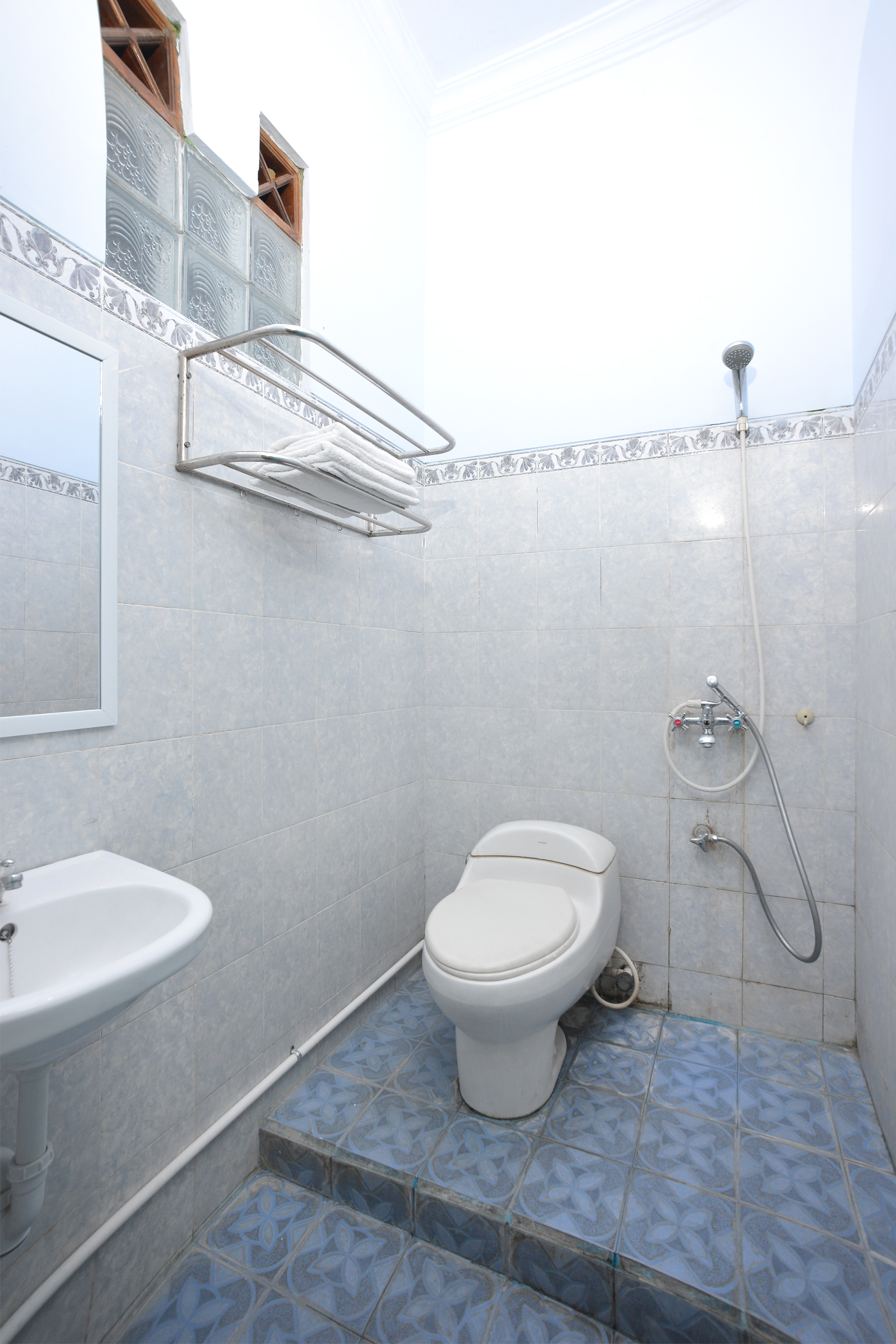 OYO 586 Hotel Wijaya 66/72