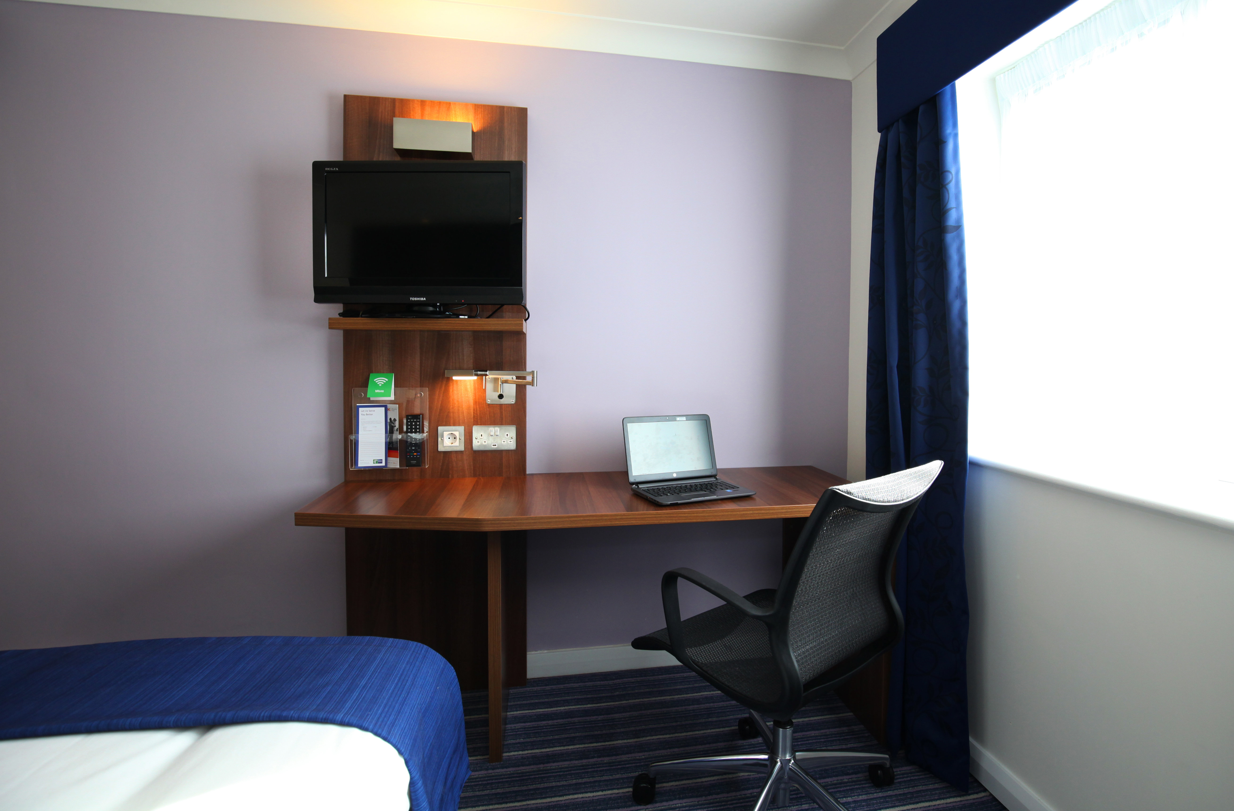 HOLIDAY INN EXPRESS YORK 54/72