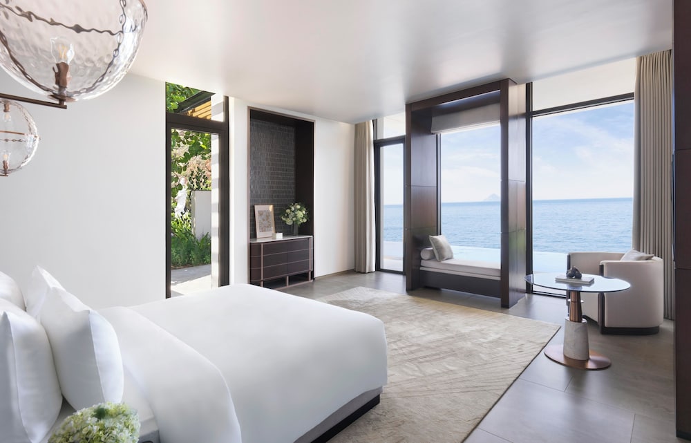 4 Bedrooms, Grand, Ocean, Villa, Twin Beds, 3 King Beds, Private Pool