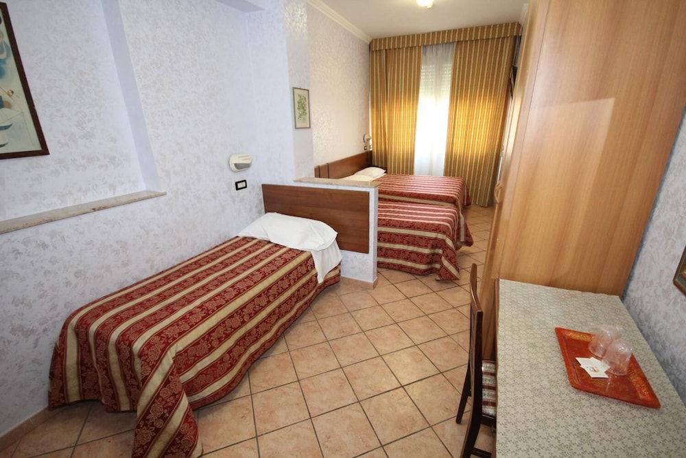 Hotel Marisa 62/114
