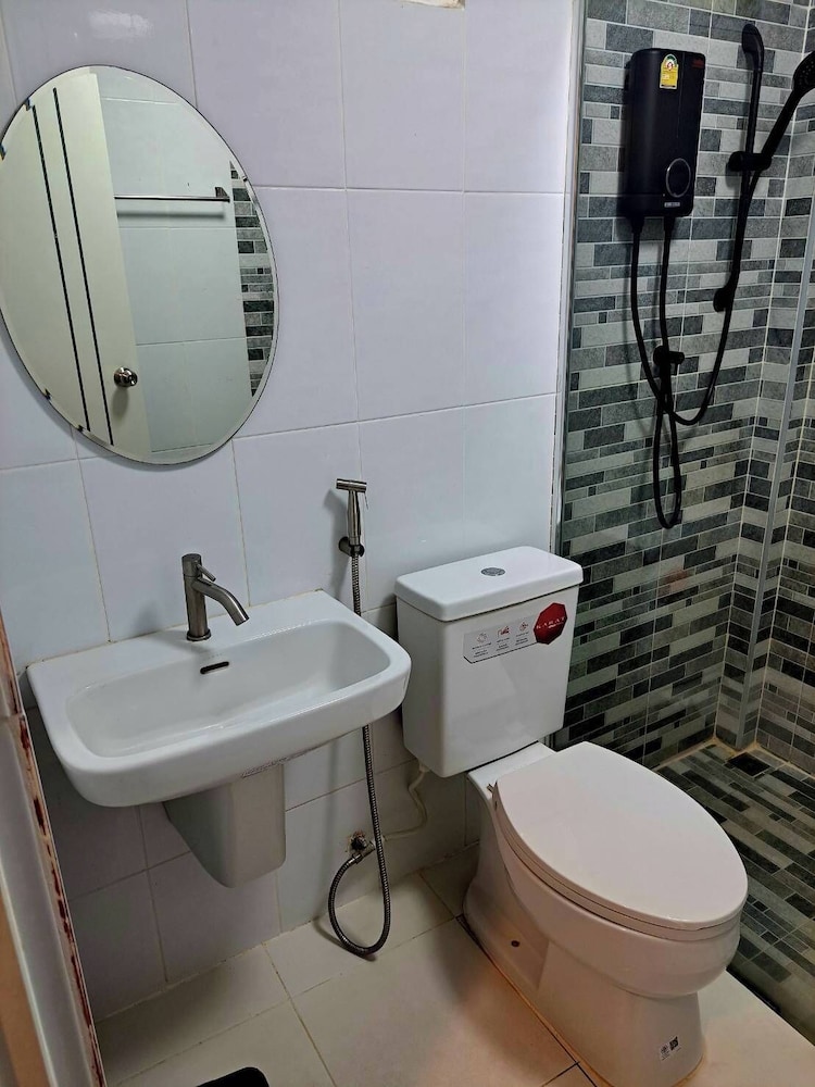 Kiatnakhon Hotel 33/40