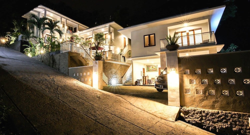 Dewivilla Hotel in BALI