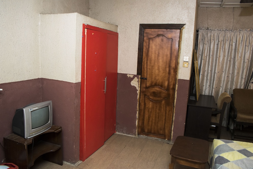 Wazobia Plaza Hotel 14/18