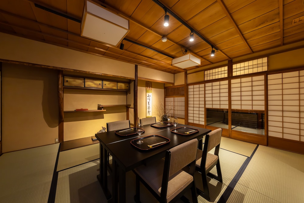 Traditional Kyoto Inn serving Kyoto cuisine IZUYASU 41/50