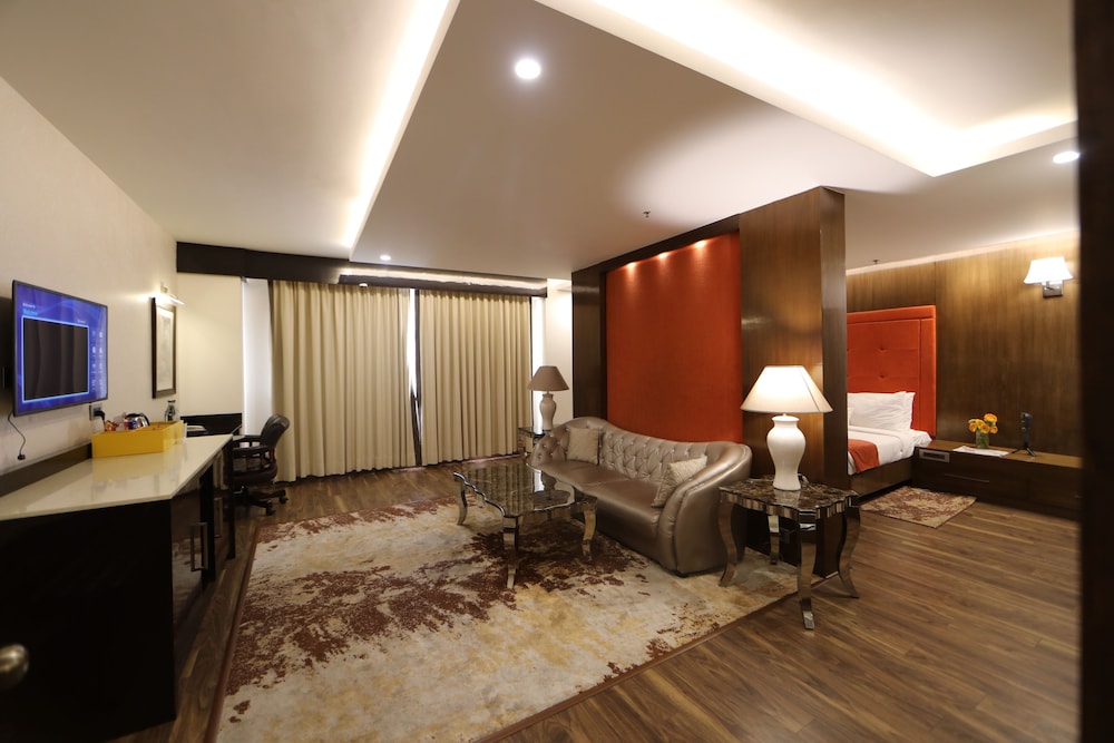 Zone By The Park Jammu 28/50