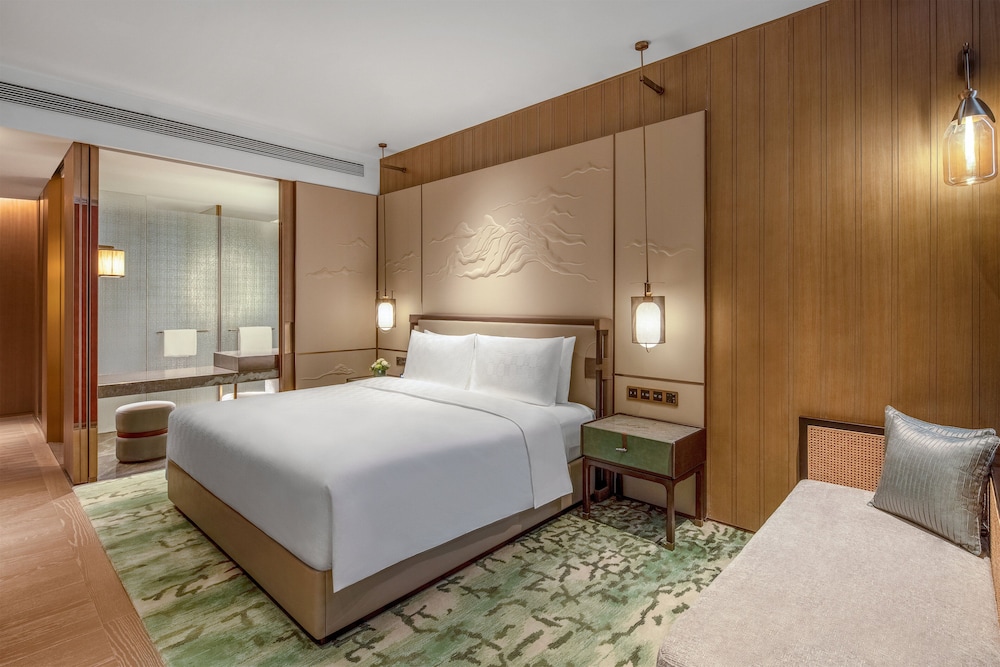 HUALUXE Qingdao Licang, an IHG Hotel 10/75