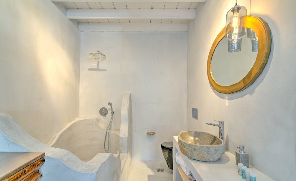9 Muses Exclusive Apartments 69/72