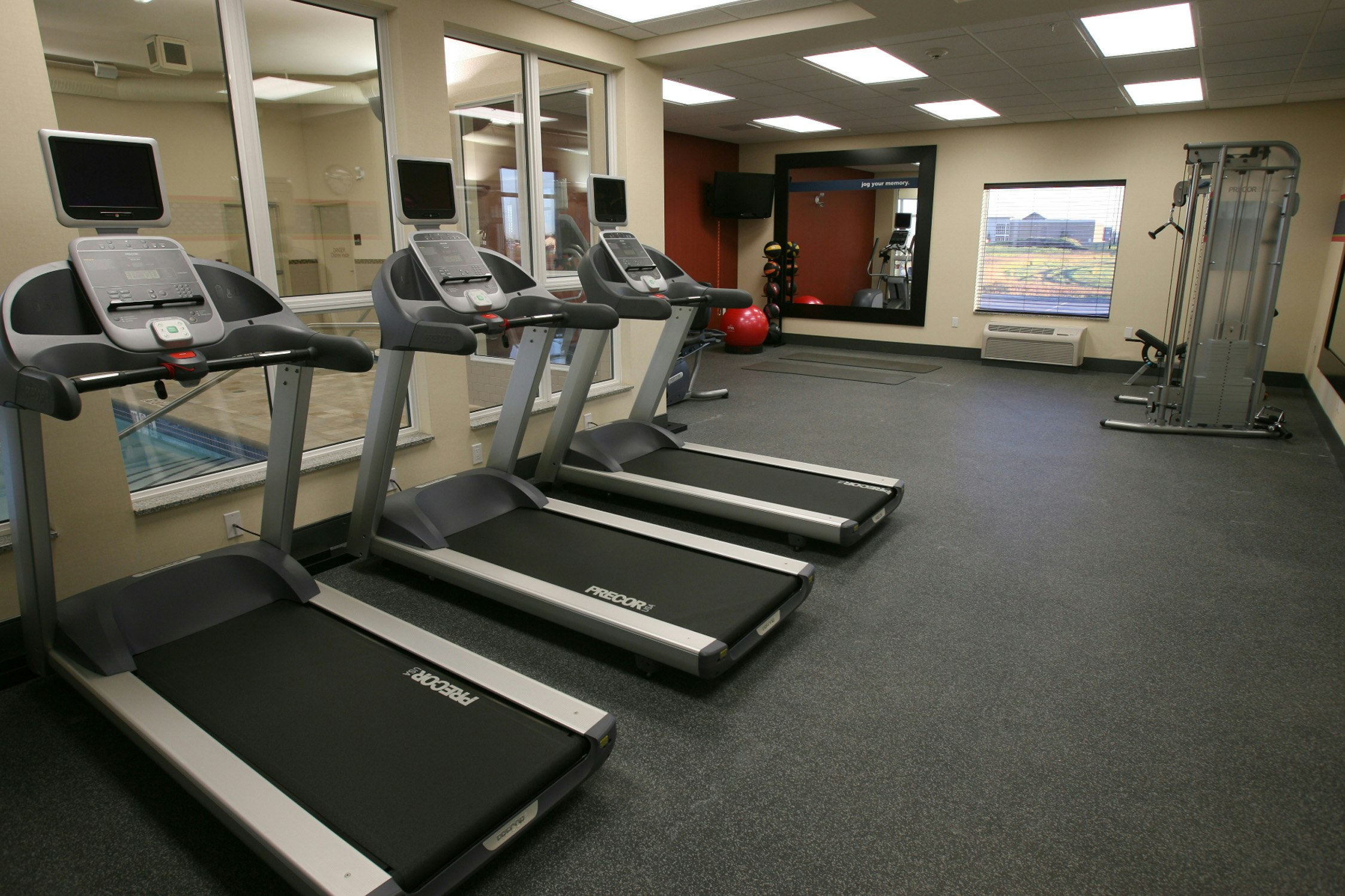 Hampton Inn Suites By Hilton Red Deer 24/38