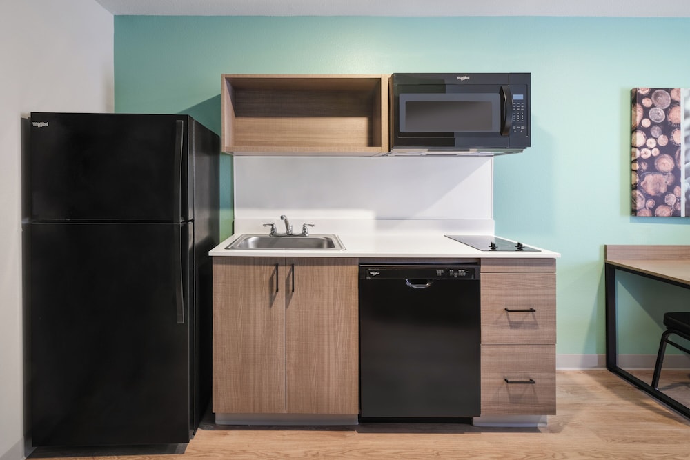 ECHO Suites Extended Stay by Wyndham Austin Round Rock 37/46