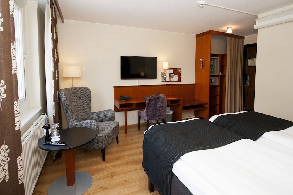 Grand Hotel Alingsas 38/48