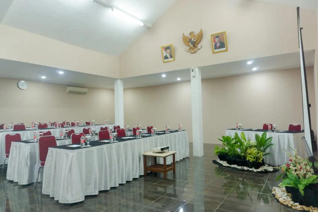 C'One Hotel Cempaka Putih powered by Archipelago 19/38