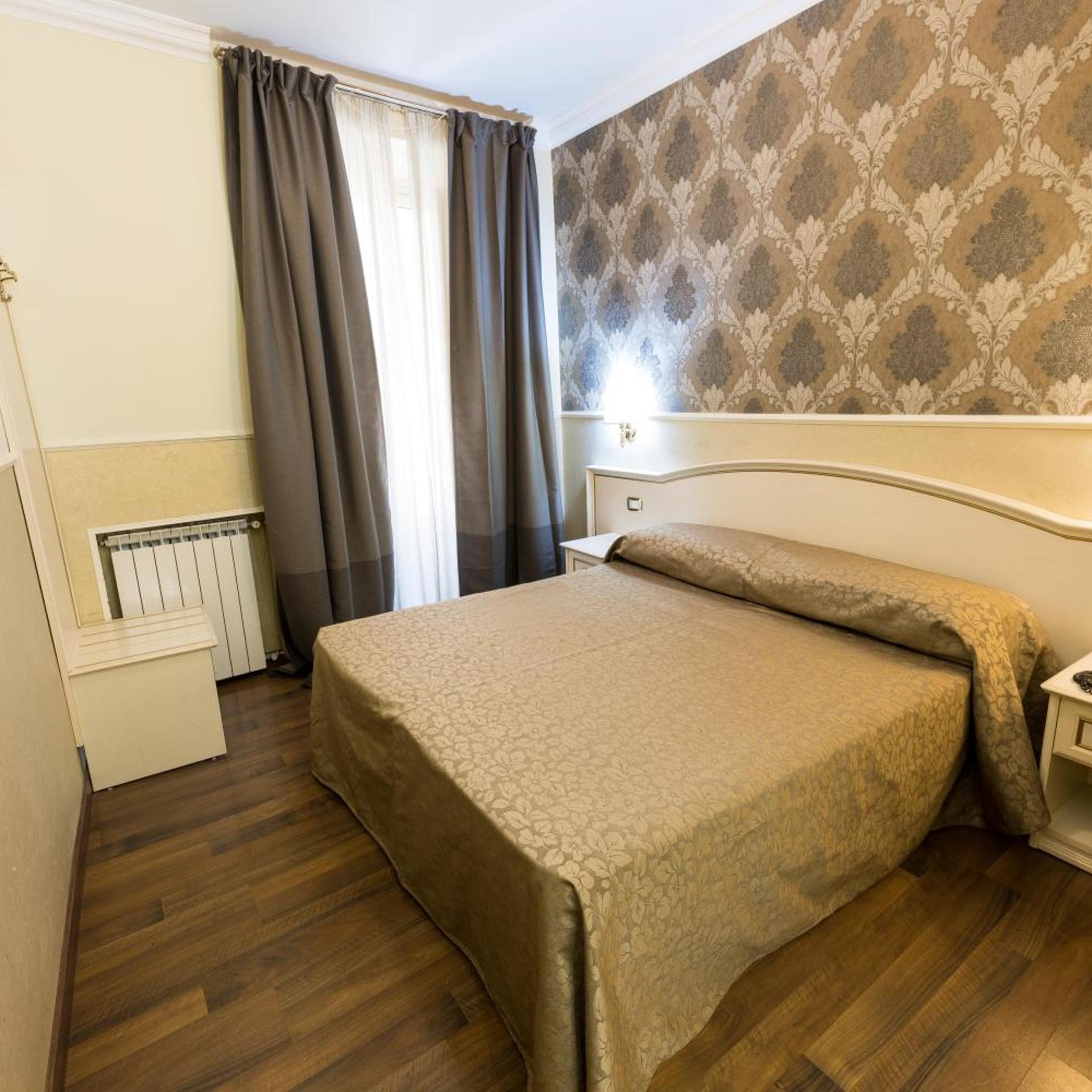 Room, Double Bed, Separate Building، Anfiteatro Flavio 2/9