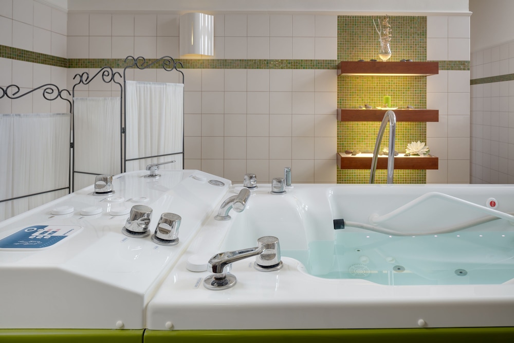 Danubius Health Spa Resort Thermia Palace Formerly Thermia Palace Hotel 34/73