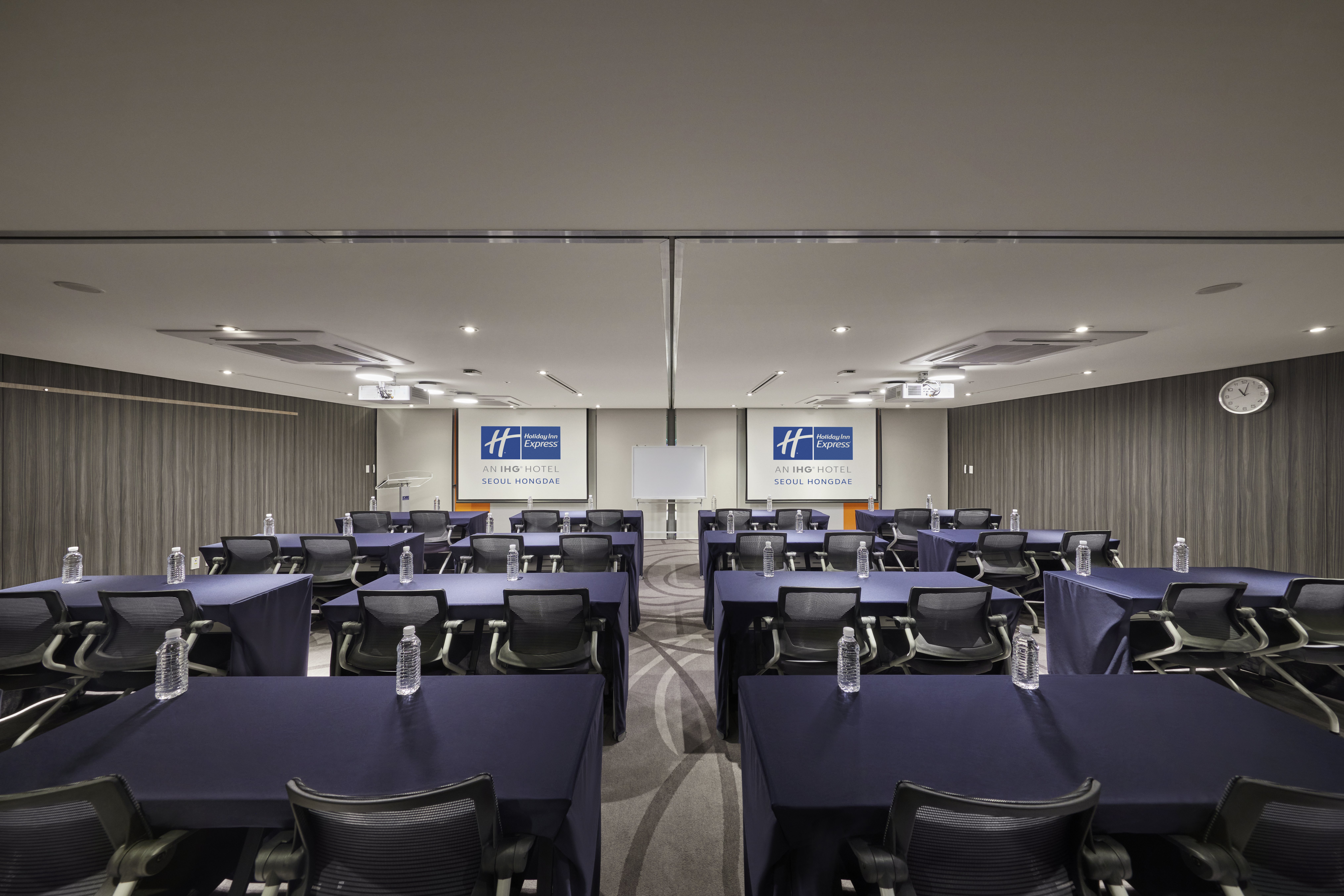 Holiday Inn Express Seoul Hongdae 65/74