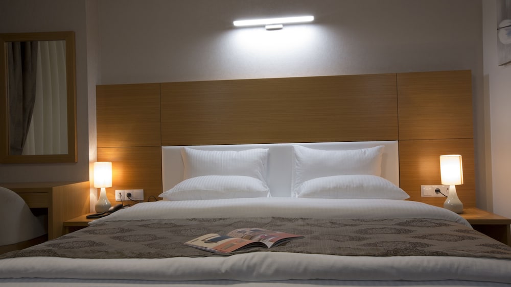 MIEN SUITES 9/29