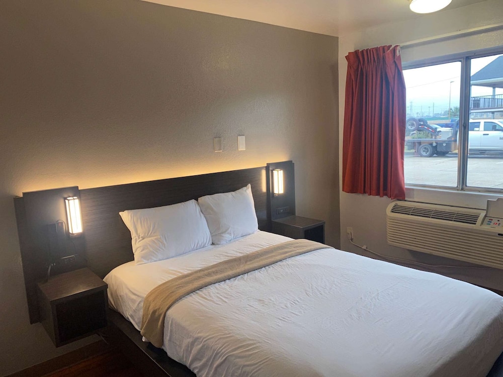 Motel6 Gulfport, MS – Airport 14/48