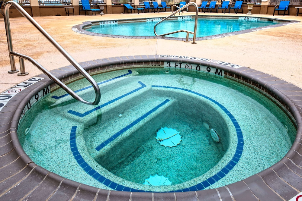 Hampton Inn and Suites Corsicana 31/62