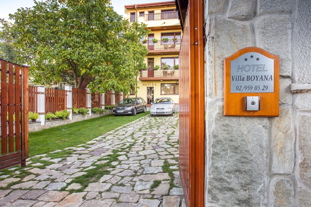 Hotel Villa Boyana 33/39