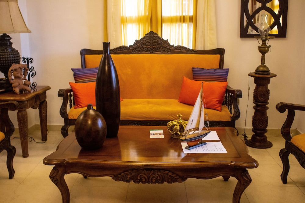 Hotel Dorado Plaza Calle del Arsenal 22/44