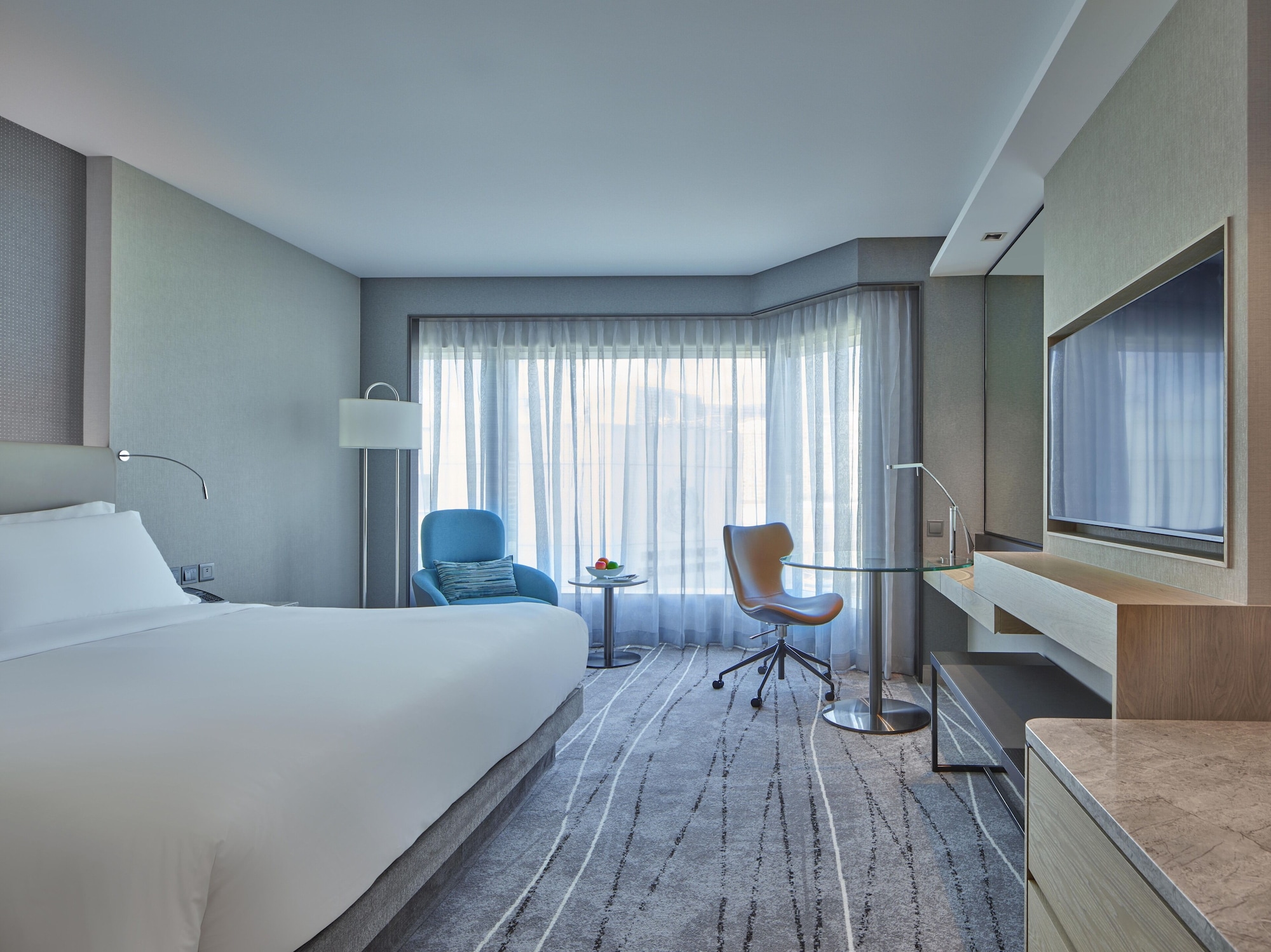 Elite, Twin Beds, Harbour View, Club Lounge Access, New World Millennium Hong Kong 6/9