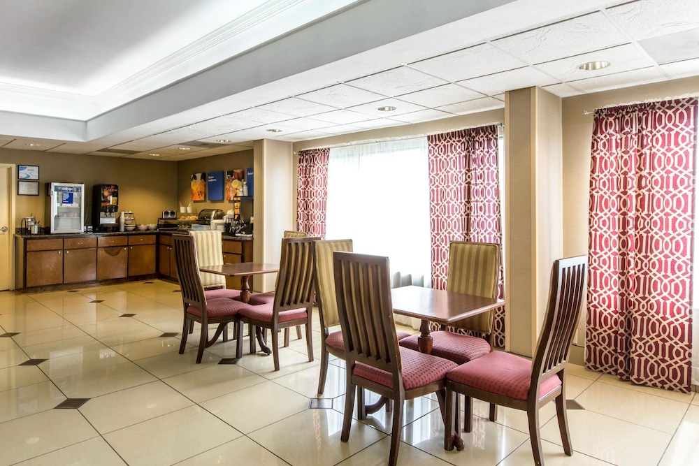 Comfort Inn and Suites Thomson 29/36