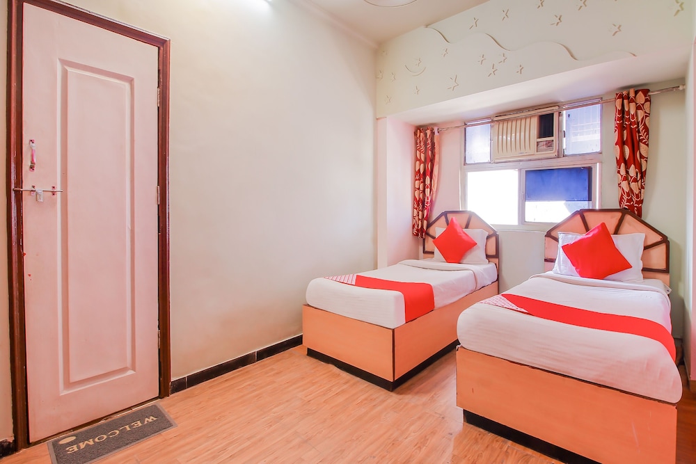 Oyo 12273 Hotel Indraprastha 9/16
