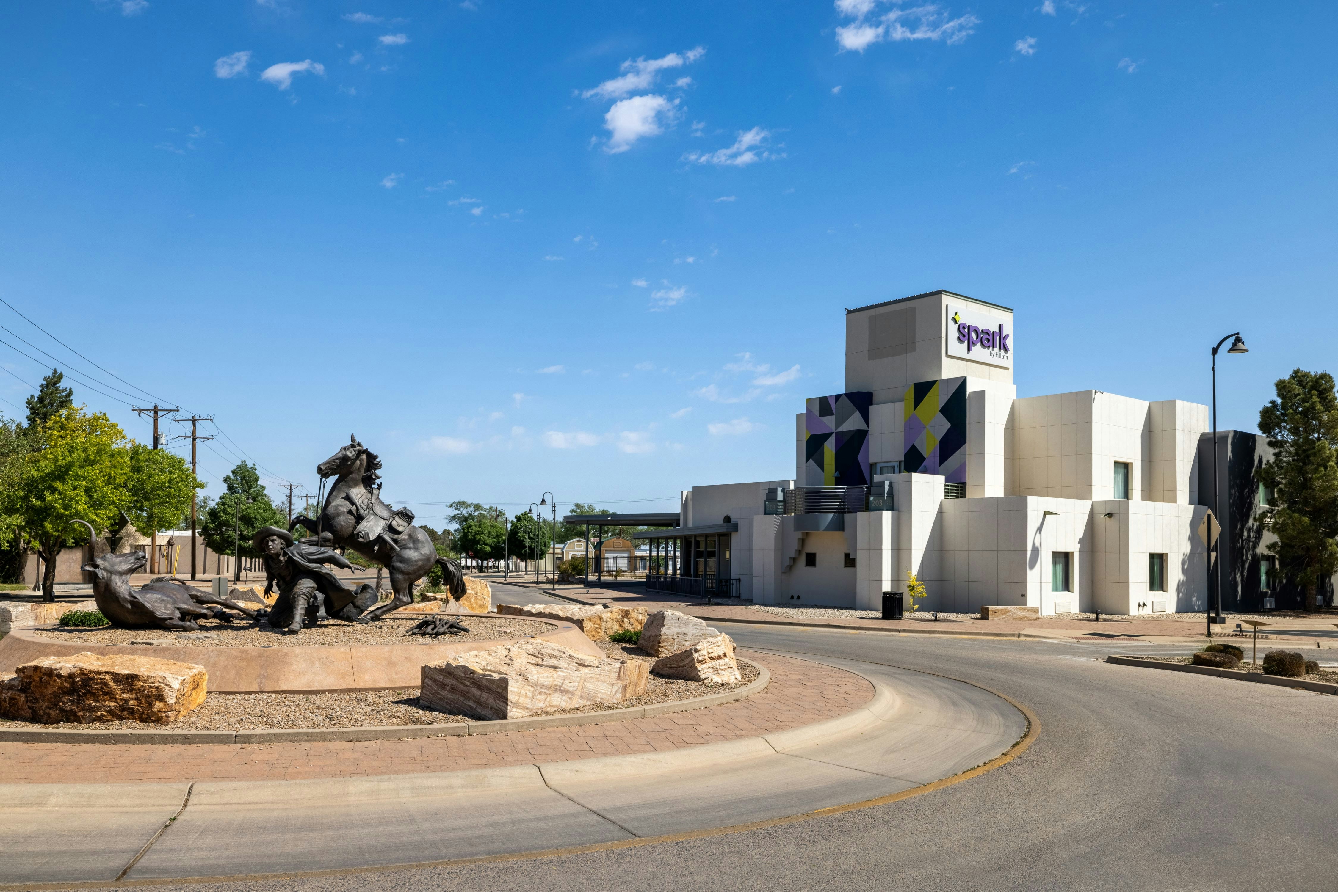 Spark by Hilton Artesia 25/26