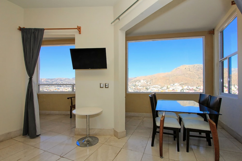 La Vista Hotel 32/50