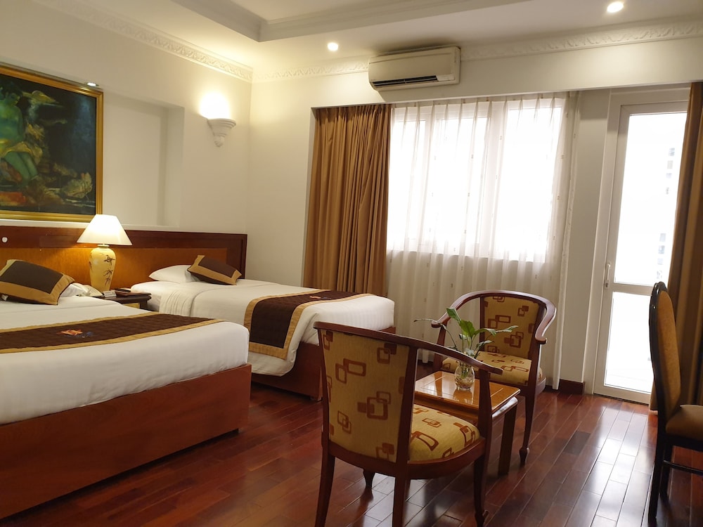 Huong Sen Hotel 32/71