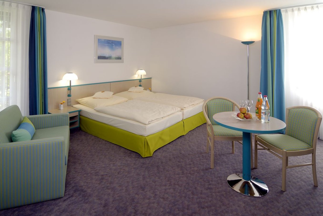WESTSIDE Hotel Garni 8/28