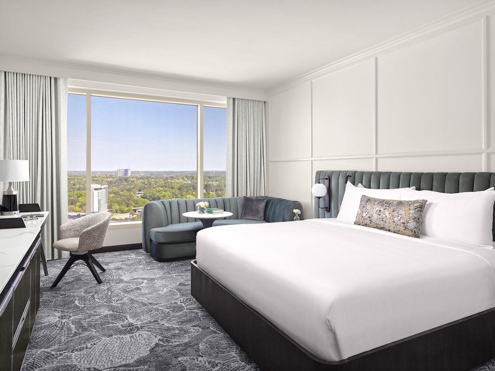 Club, King Bed, Club Floor, Accessible