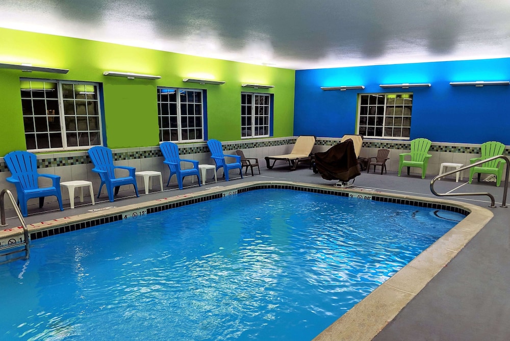 Microtel Inn & Suites By Wyndham Michigan City 3/34