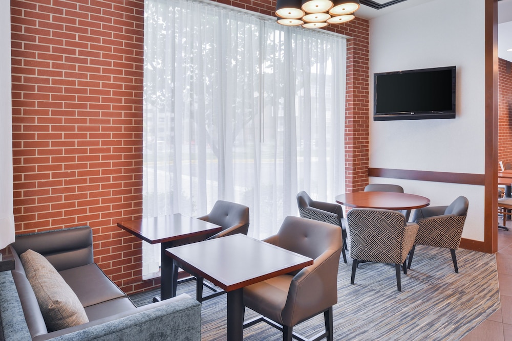 Hyatt Place Herndon/Dulles Airport-East 65/69