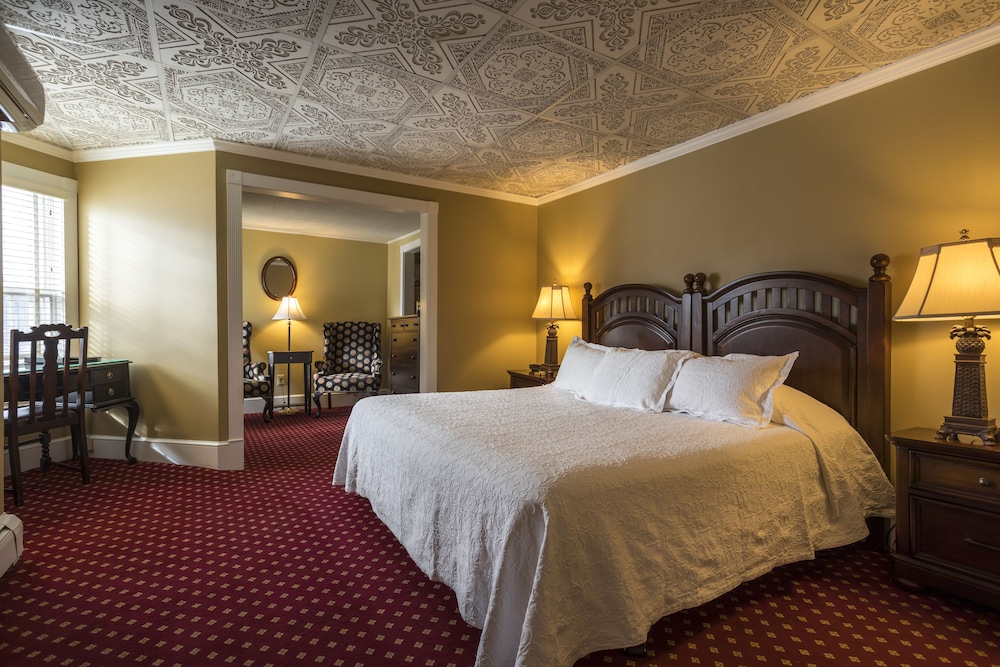 Stafford s Bay View Inn 12/50