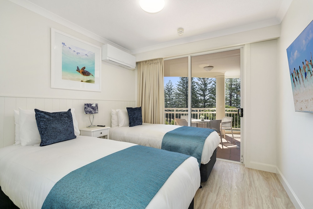 ULTIQA Burleigh Mediterranean Resort 24/65