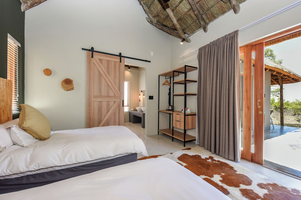 Mziki Safari Lodge 21/76