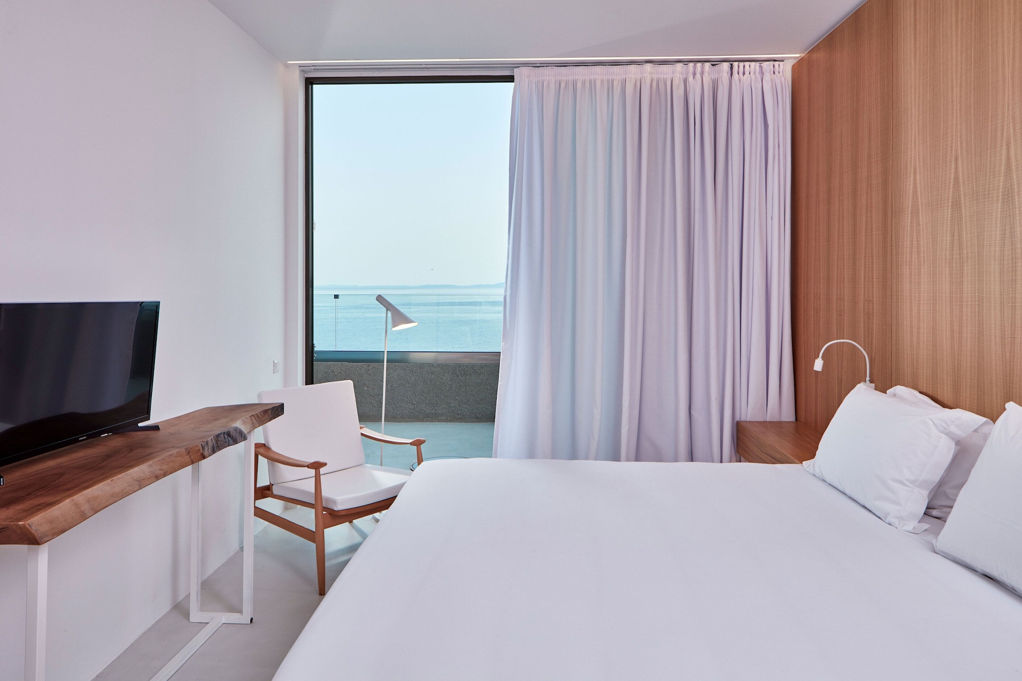 1 BEDROOM, SUITE, SEA VIEW
