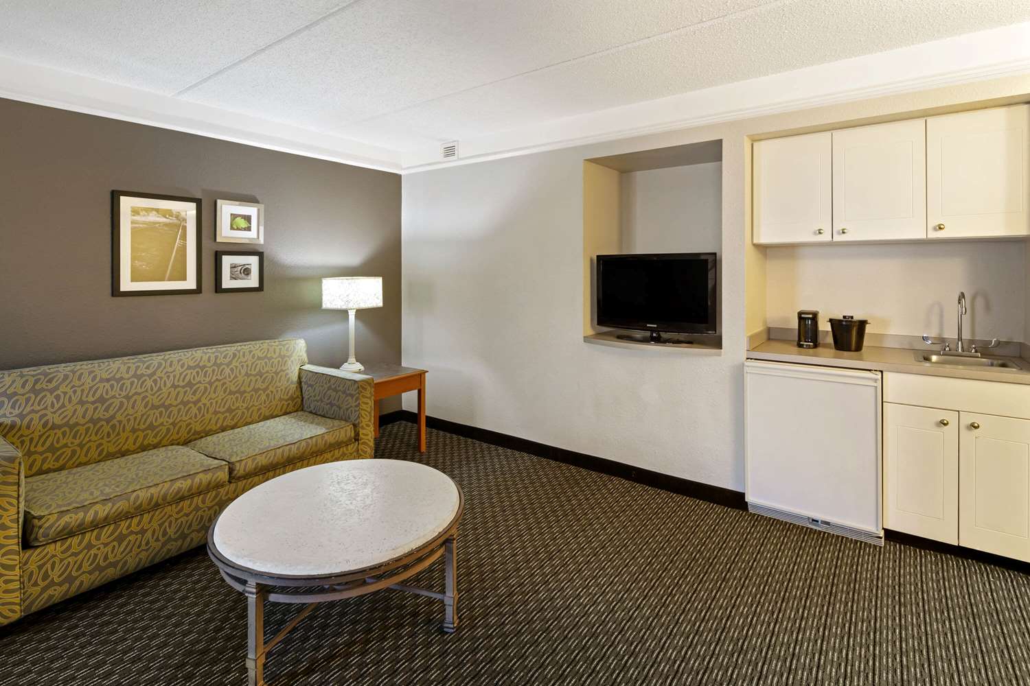 La Quinta Inn Suites Macon 30/45