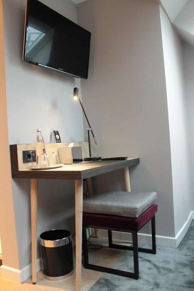 B&B HOTEL Hamburg-Hbf 6/49