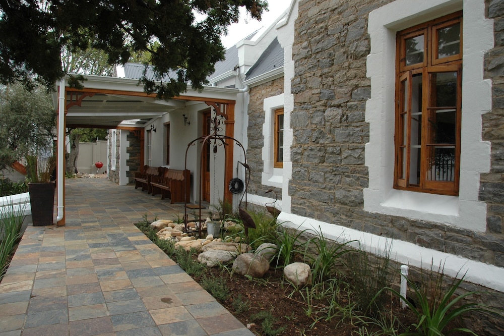 St. Aidan's Guest Cottage 18/19