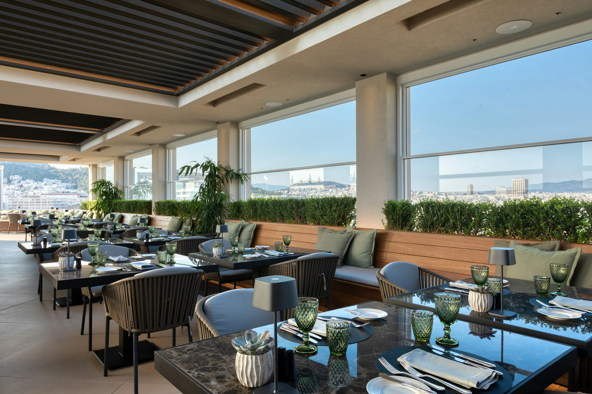 Divani Caravel Hotel 71/87